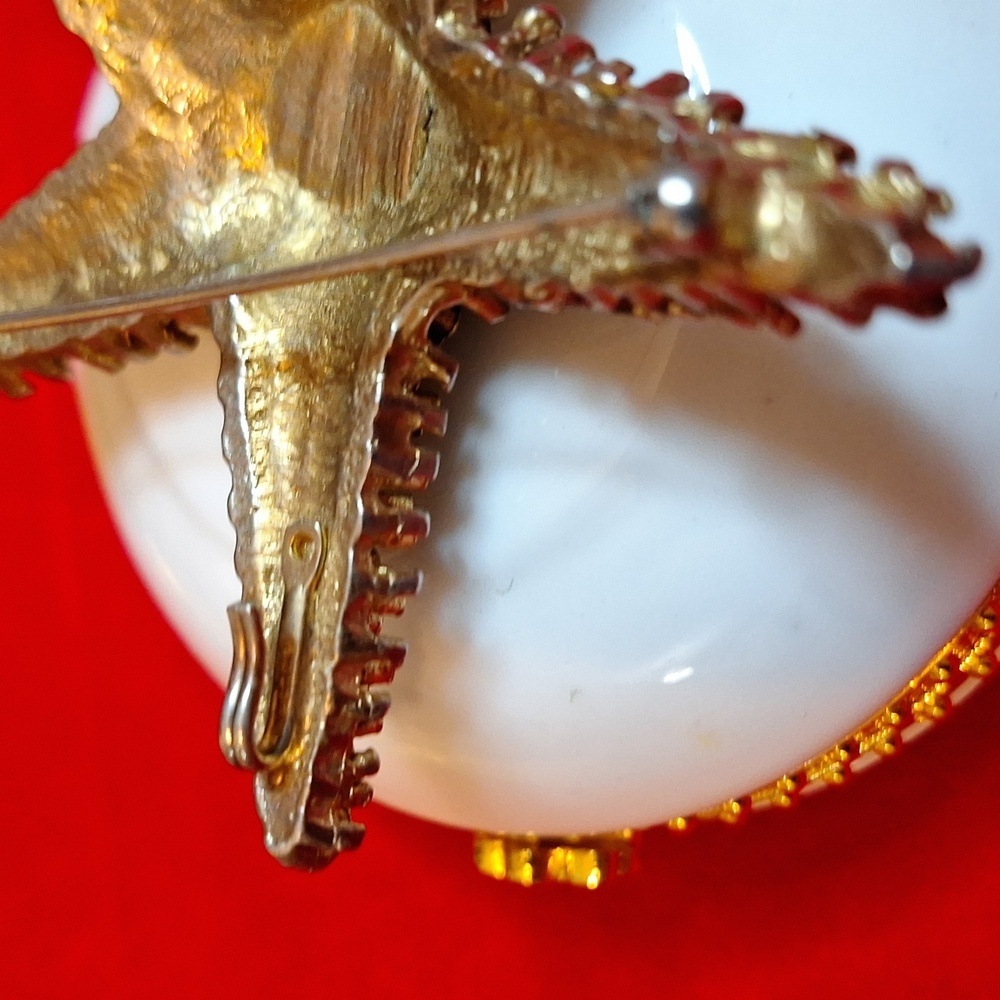 Vintage Gold StarFish Brutalist Large Brooch 3 in. - Picture 7 of 8